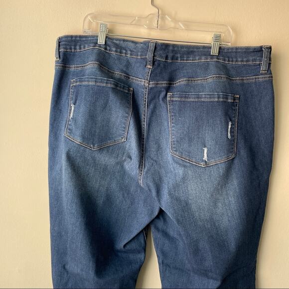 Crown & Ivy Curvy Skinny Denim Jeans W Gold Elephant Patch & Sequenced Star -22W - Picture 4 of 8